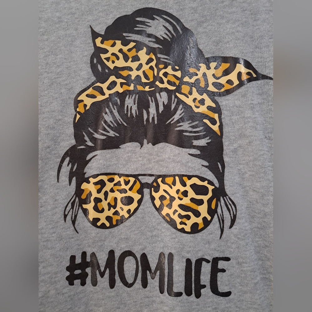 MOMLIFE sweat shirt sz 2xl Shein Curve woman's